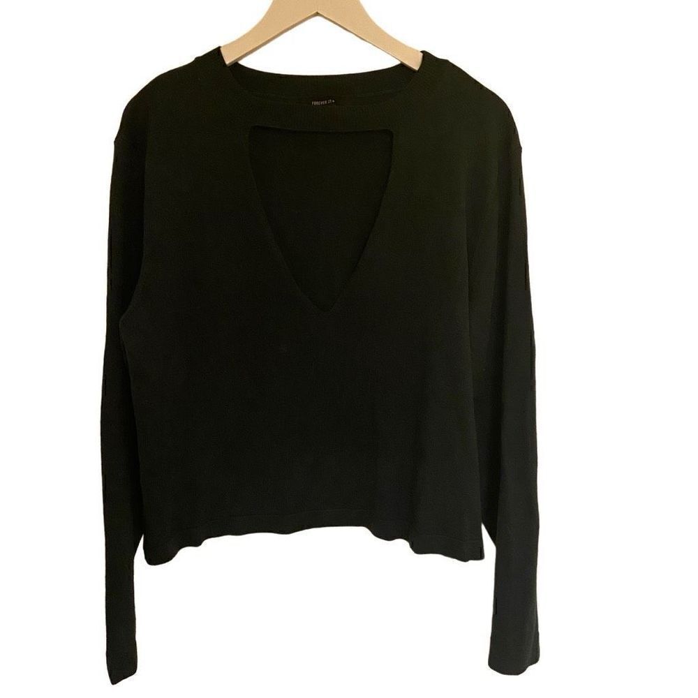 Forever 21+ size 3XL long sleeve sweater Green chest cut out